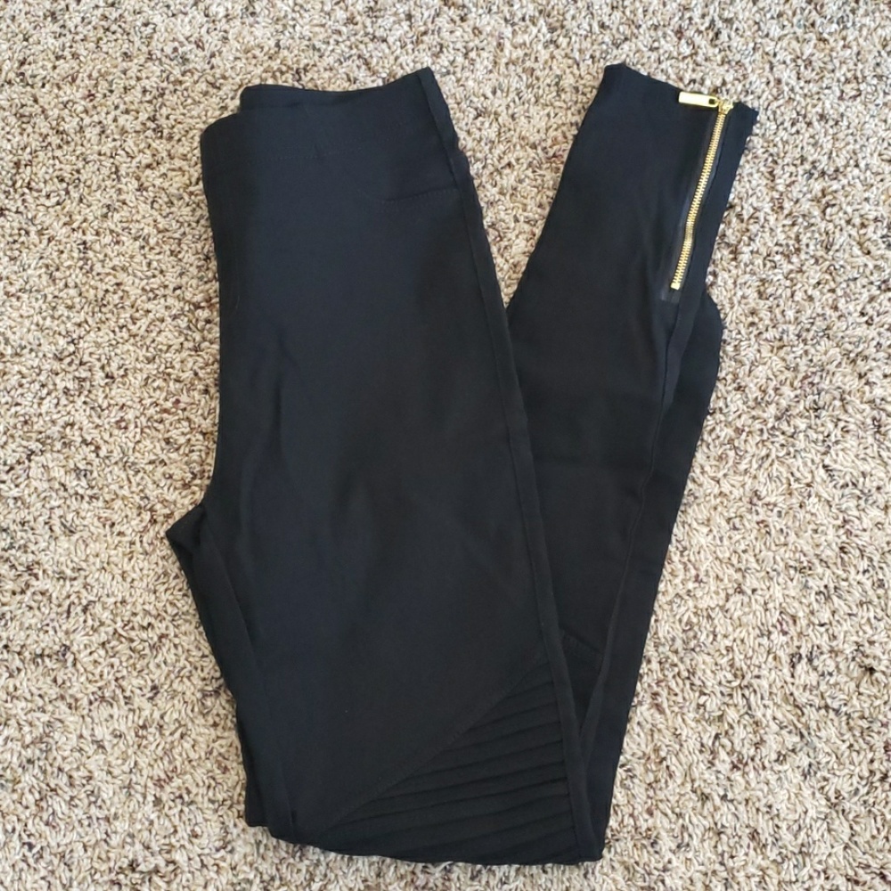 Black jeggings